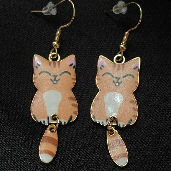 Cute Cat Dangle Earrings - NWT - Picture 3 of 3